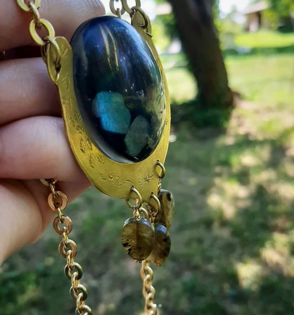 Brass Pendant custombrass.png